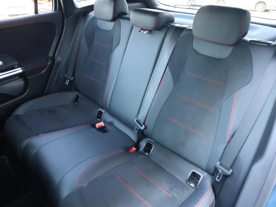 Mercedes-Benz GLA 250 e AMG Line l Keyless l Achteruitrij camera l Stoelverwarming