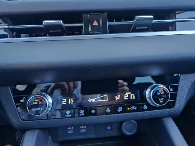 Mitsubishi Outlander 2.4i PHEV First Edition ( meerdere kleuren op voorraad )
