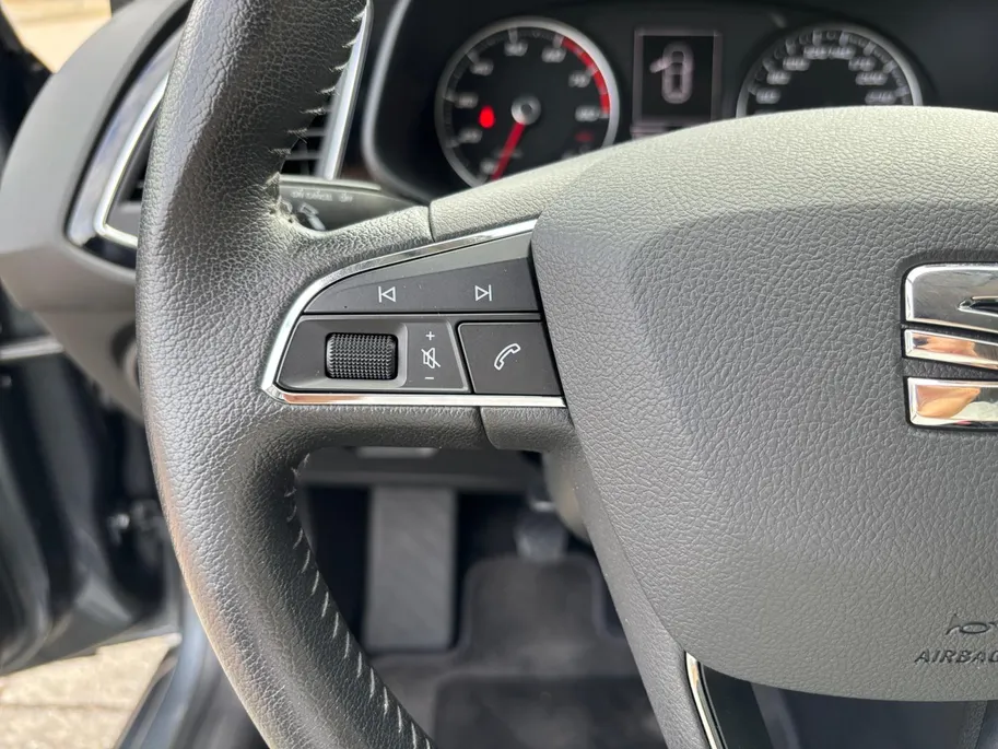 SEAT Leon ST 1.2 TSI Reference Business | Cruise | Sensoren | Lichtmetalen velgen |