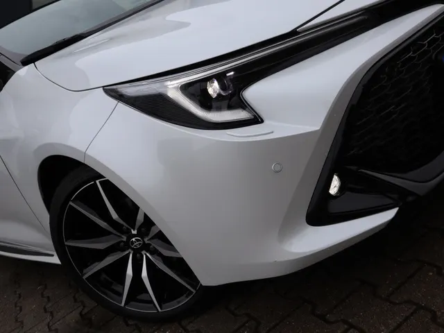 Toyota Corolla Touring Sports Hybrid 140 GR Sport | Blindspot | Parkeersensoren