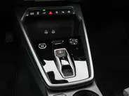 Audi A3 Sportback 40 TFSIe 204pk S-tronic Advanced edition · Panoramadak · Camera · SONOS Sound · Head-Up Display · Elek. Achterklep · Keyless · Garantie t/m 07-10-2030 of 100.000km