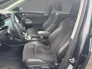 Audi Q3 35TFSI 110KW/150PK S-Line · Camera · Trekhaak · Panoramadak · Stoelverwarming · Apple/Android Car Play ·