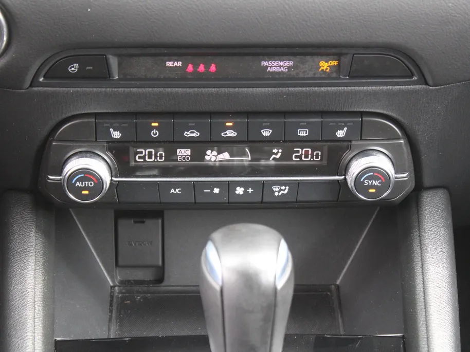 Mazda CX-5 2.0 e-SkyActiv-G AT M Hybrid 165PK Centre-Line C+C | Trekhaak | LED | Navi | Clima | Camera | Dodehoek detectie | Stoel-/stuurverwarming | PDC | 17' LM |