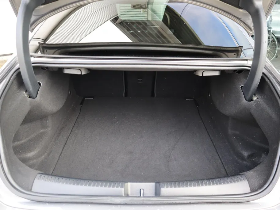 Mercedes-Benz CLA 200 Business Solution AMG