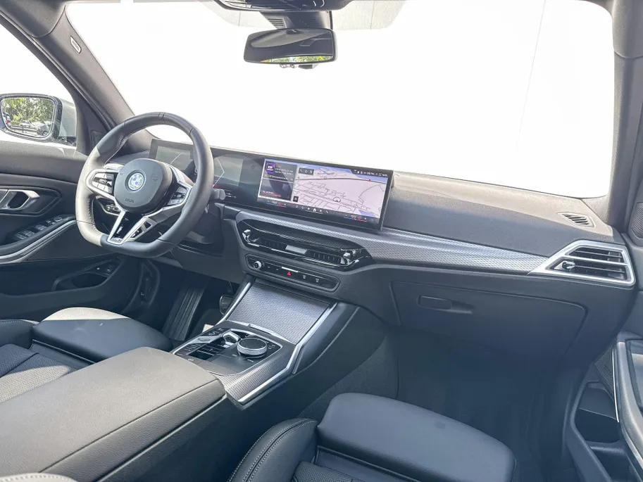 BMW 3 Serie Sedan 330e M Sport Edition
