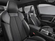 Audi Q6 e-tron S edition 83 kWh 252 PK · Trekhaak elek. wegklapbaar · Exterieurpakket zwart · Tech plus