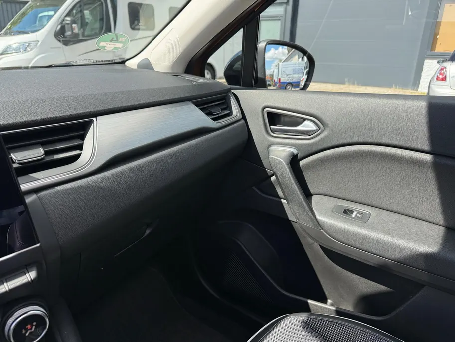 Renault Captur 1.6 E-Tech Plug-in Hybrid 160 Intens | Automaat | Schuifkanteldak| Parkeersensoren | Camera | Apple Carplay & Android Auto | Climate Control |