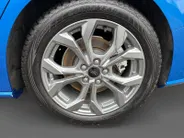 Ford Focus Wagon ST-Line 155PK Automaat | Panoramadak | Afn. Trekhaak | Adaptieve Cruise Control | Winter Pack | BLIS | B&O | Privacy Glass