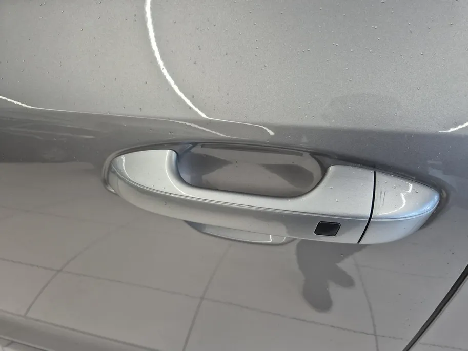 Kia Niro 1.6 GDi Hybrid Dynamicline | Airco | Navi | Camera | Elektrische bestuurdersstoel | Privacy Glass | Dodehoek assistentie