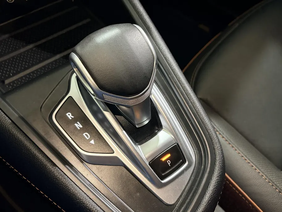 Renault Captur 130PK TCe Initiale Paris Automaat | 1e eigenaar | 360 Camera | Stoelverwarming | Navi | Apple CarPlay/Android Auto | Leder | Adaptive Cruise Control | Climate Control | Full LED | Lichtmetalen Velgen |