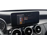 Mercedes-Benz C-Klasse Estate 300 e | Apple Carplay/Android Auto | Verwarmbare Voorstoelen | Privacy Glass | Climate Control | DAB | 12 maanden garantie |