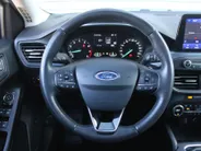Ford Focus 1.0 EcoBoost Active Business | Trekhaak | Panoramadak | Stuur-/stoel-/voorruitverwarming | Camera | Navi | 18' LM | LED | Cruise adapt. | B&O audio | Zeer nette auto!! |