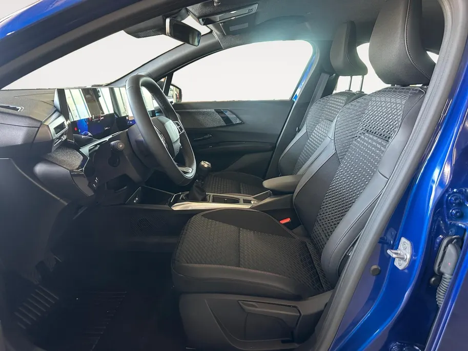 Renault Clio Techno | 1.800,- Euro Voorraadkorting | Camera | Climate Control﻿ | Draadloze oplader | 18 Inch velgen | Dode hoek Detectie | Sfeerverlichting