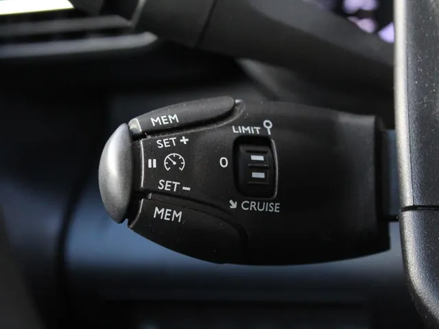 Toyota ProAce CITY 1.2 Turbo Dynamic Long 7p. | Navi | Carplay / Android Auto | Airco | Cruise