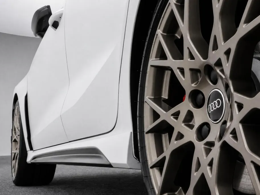 Audi RS3 Sportback 2.5 TFSI quattro 400 PK competition limited 593/750 · Audi Exclusive Gletsjerwit Mat Effect · Head-Up display · Sonos Premium 3D · Panorama dak · RS sportuitlaat