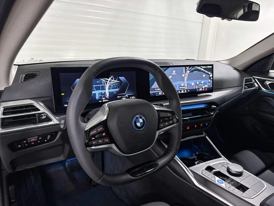 BMW i4 eDrive35