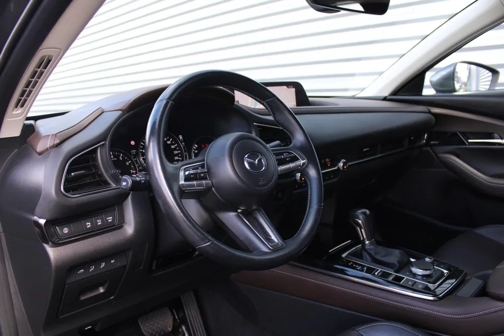 Mazda CX-30 2.0 SkyActiv-G Comfort | Automaat | Cruise | PDC | 16' LM | Navi | Leer | Trekhaak |