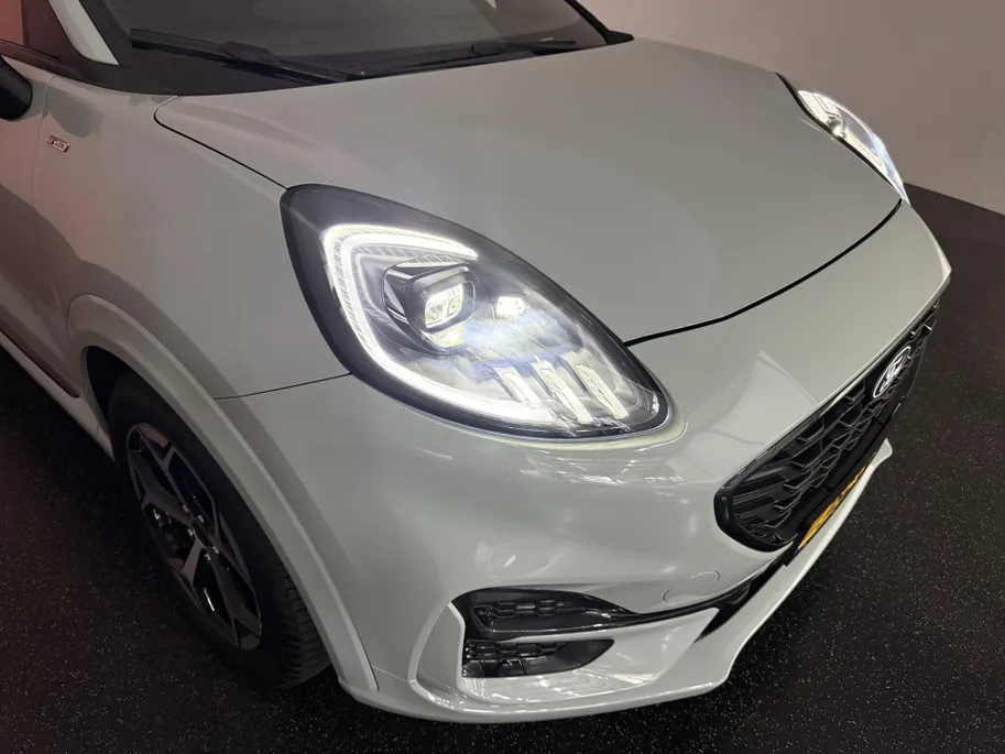 Ford Puma 1.0 EcoBoost Hybrid ST-Line | Trekhaak | Panoramadak | Winterpack