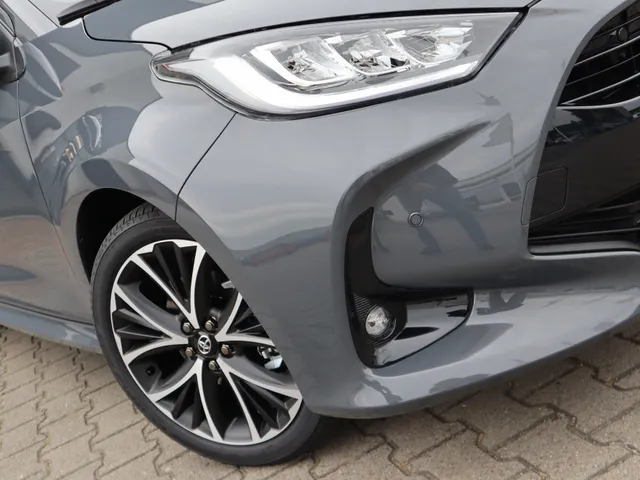 Toyota Yaris 1.5 Hybrid 115 Dynamic | V+A Parkeersensoren | Stoel & Stuur Ver