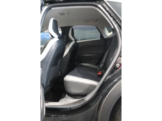Renault Captur 1.3 TCe 140 PK Intens | Automaat | 4 seizoensbanden | parkeersensoren achter | LM Velgen | Multisense | ECC |