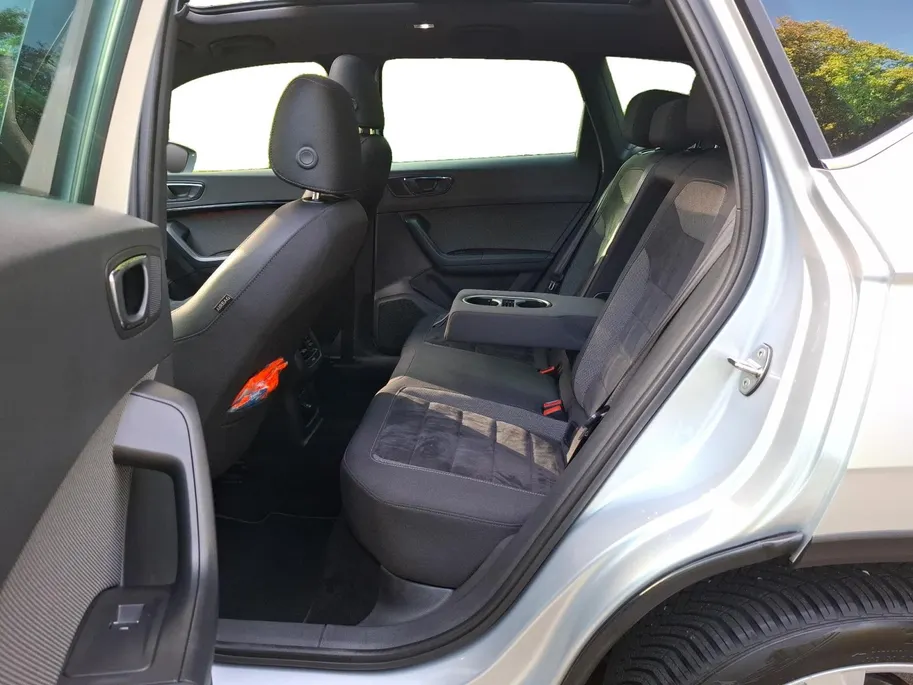 SEAT Ateca 1.5 TSI Xcellence Business Intense | ELECKTISCHE HAAK | AUTOMAAT | KANTEL/SCHUFDAK | BSW | STOELVERWARMING | CRUISE | CLIAMTE | PDC |