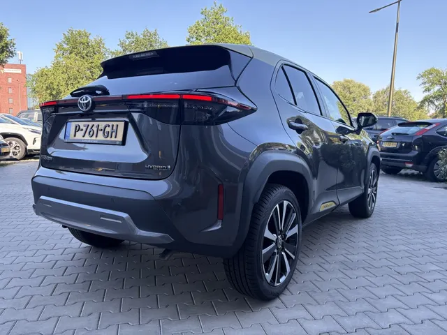 Toyota Yaris Cross 1.5 Hybrid Launch Edition | Bi-Tone | HUD | VERKOCHT