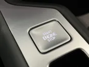 Volkswagen Passat Variant 1.5eTSI/150PK Elegance Business DSG · Trekhaak · Camera · Apple/Android Car Play · Navigatie · Dodehoeksensoren · Massage · Stoelverwarming ·