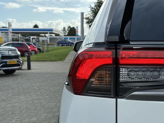 Toyota RAV4 2.5 Hybrid Dynamic | Navigatie | Keyless