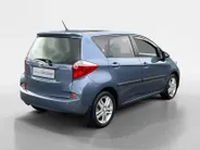 Toyota Verso-S 1.3 VVT-i Dynamic | Achteruitrij Camera | Panorama Dak | Parkeersensoren | Airco | Bluetooth | Hoge Instap | 12 Maanden Bovag Garantie