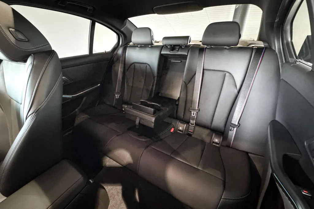 BMW 3 Serie Sedan 330e M Sport Edition