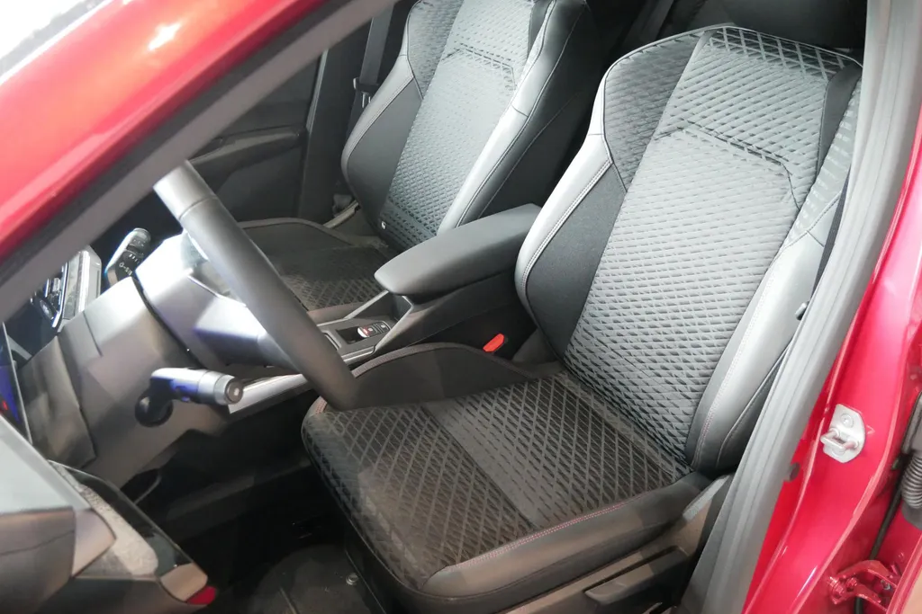 Renault Clio 1.2 TCe 115 techno | Beschikbaar per 26 september 2026| Rijdende demonstratie auto