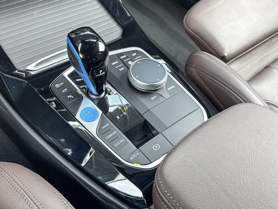 BMW iX3 High Executive