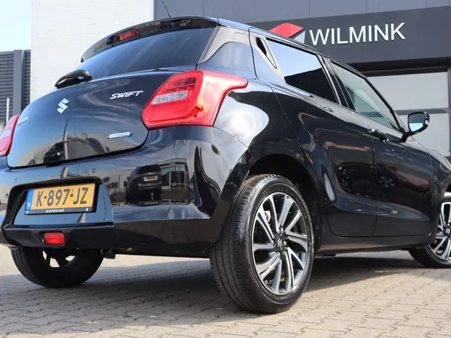 Suzuki Swift 1.2 Style Smart Hybrid AdaptiveCruise | Carplay | Keyless VERKOCHT