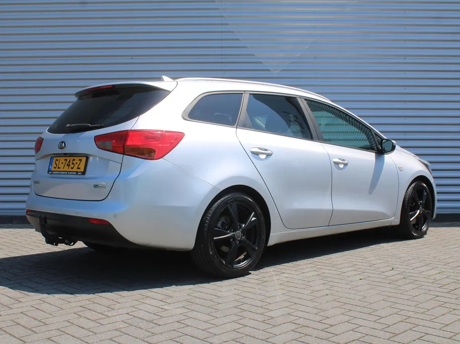 Kia cee'd Sportswagon 1.0 T-GDi Design Edition | Trekhaak | Camera | Clima | 17' LM | Cruise | Navi | Apple Carplay/Android Auto |