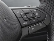 Volkswagen T-Roc 1.5 eTsi 150pk DSG R-Line First Edition · Camera · Wegklapbare Trekhaak · Stoelverwarming · Dodehoek Detectie · Elek. Achterklep · 19'' Inch · Garantie t/m 08-03-2030 of 100.000km