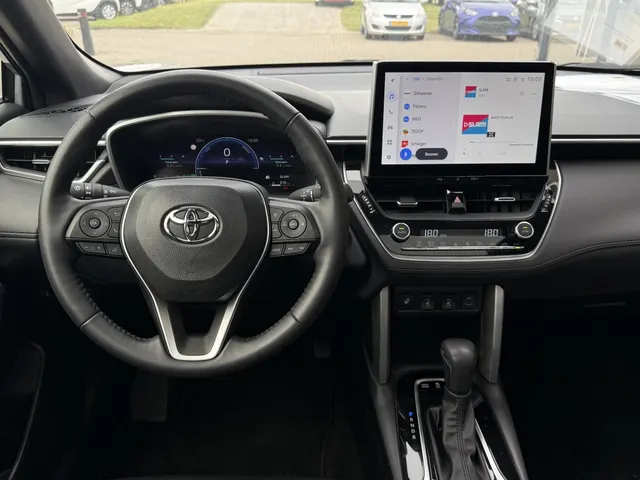 Toyota Corolla Cross Hybrid 140 Style | Panoramadak | Leer | PDC V+A