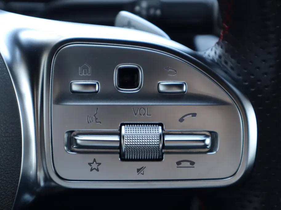 Mercedes-Benz GLA 250 e AMG Line l Keyless l Achteruitrij camera l Stoelverwarming