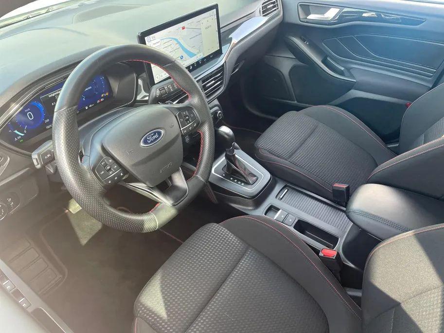 Ford Focus 1.0 EcoBoost Hybrid ST-Line *Automaat*Navi+Camera*Climate Control*Carplay*Lm.Velgen*ST Line*Zeer nette auto!