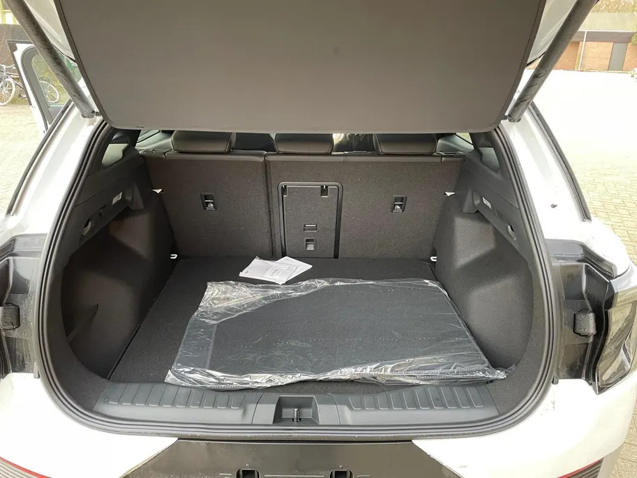 Ford Explorer Premium Extended Range RWD 79 kWh | Tot 2200kg trekgewicht! | Nieuw te bestellen | Diverse kleuren | Tot €4.000,- korting! | 0,99% rente Ford Options! |