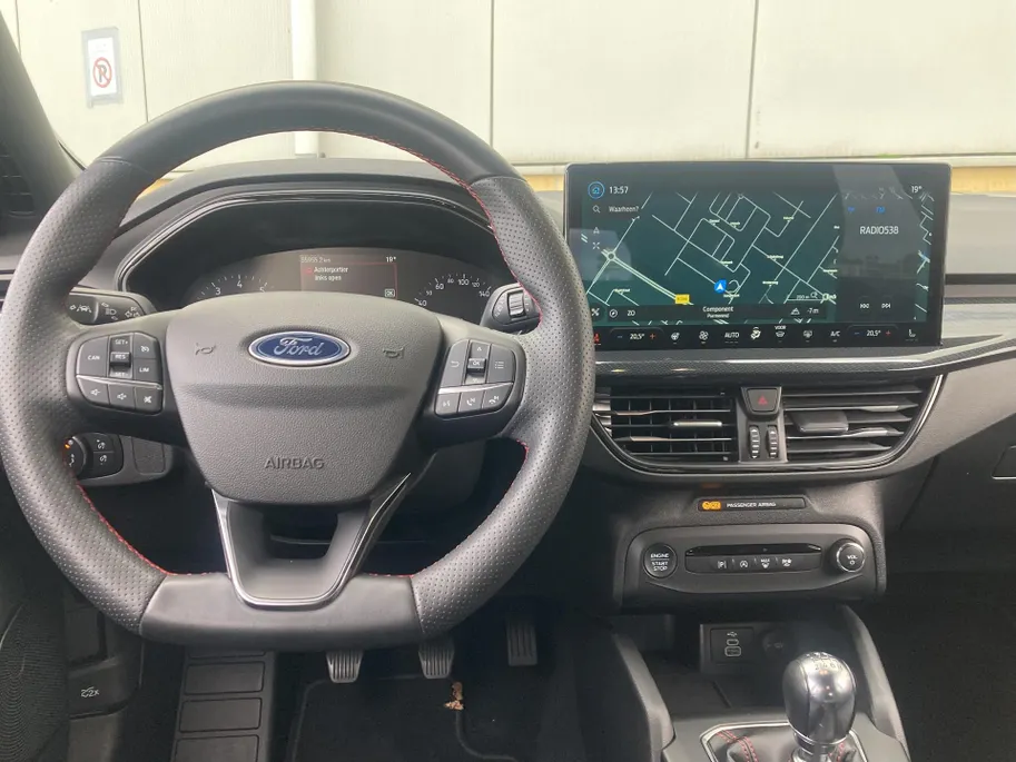 Ford Focus 1.0 EcoBoost Hybrid 125 pk ST Line Wagon Winter Pack - Apple Carplay/Android Auto