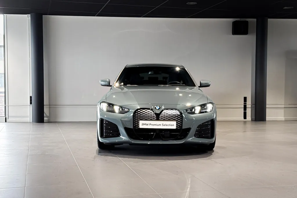 BMW i4 eDrive40