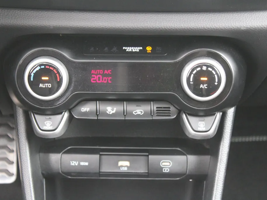 Kia Picanto 1.0 DPI GT-Line | Stuur-/stoelverwarming | Schuifdak | Camera | Dodehoek detectie | Telefoonlader | Clima | Navi | 16' LM | LED | Cruise |