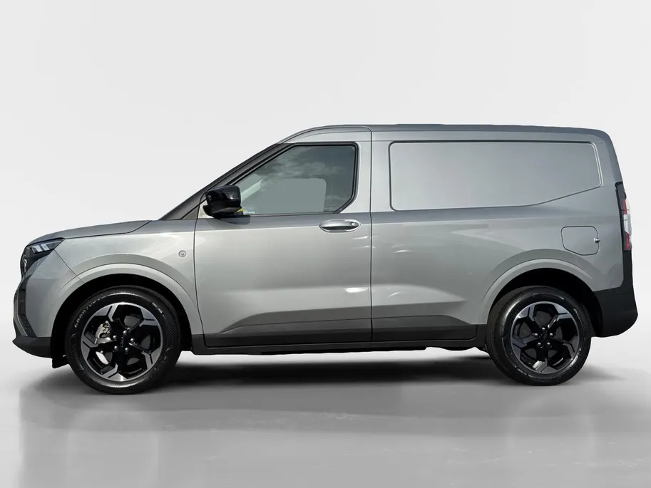 Ford E-Transit Courier Limited 46 kWh | Nieuw te bestellen | Prijs Exclusief BTW - Incl. Kosten Rijklaarmaken | Automaat | Trekhaak | Navigatiesysteem | Adaptieve Cruise Control | Dodehoek detectie