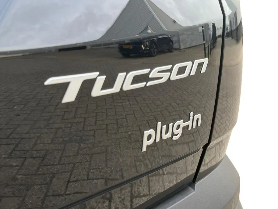 Hyundai Tucson 1.6 T-GDI PHEV Premium Sky 252PK | 66km WLTP elektrisch | Navigatie | Apple Carplay & Android Auto | Stoelventilatie & verwarming | Schuif- kanteldak | 360 camera |