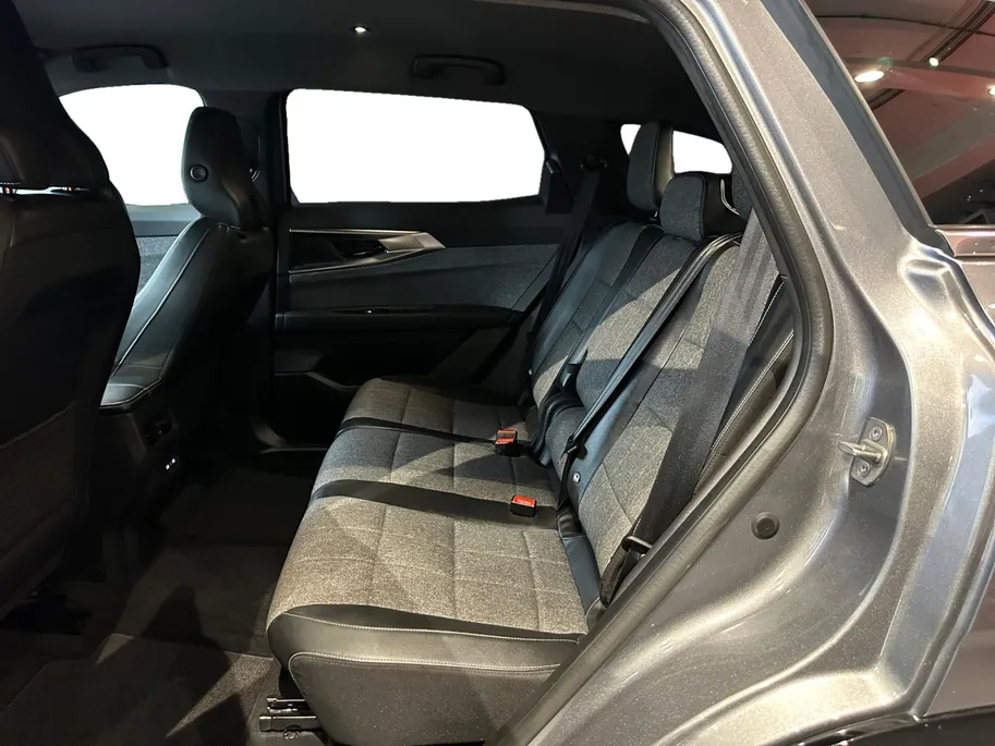 Renault Espace 200PK E-Tech full hybrid techno 7p. Automaat | 1ste Eigenaar | Trekhaak | All-Seasonbanden | Apple Carplay/Android Auto | Cruise Control | Digitale Cockpit | Climate Control | Parkeersensoren | 12 Maanden BOVAG Garantie