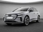 Audi Q4 Q4 S edition performance 82 kWh 286 PK · Glazen panoramdak · Trekhaak elek. wegklapbaar · Optiekpakket zwart