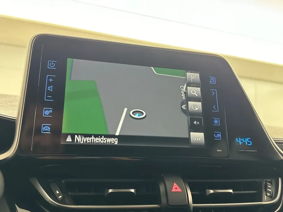 Toyota C-HR 1.8 Hybrid Dynamic Automaat | Navigatie | 18'' L.M. Velgen | Parkeercamera