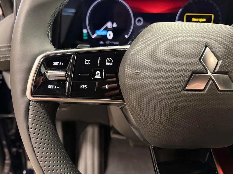 Mitsubishi Eclipse Cross INTENSE | 87 KWH | ACTIEPRIJS INCL. €4.000,- KORTING |