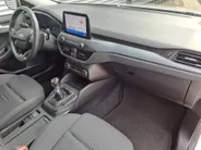 Ford Focus Wagon 1.0 EcoBoost Active Business | Navi | PDC | Cruise | Trekhaak | ECC | Stoel, Stuur, Voorruit verwarming