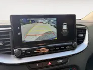 Kia XCeed 1.5 T-GDI MHEV DynamicPlusLine 160 PK | STOEL & STUURVERWARMING | 18 INCH LICHTMETAAL | CLIMATE CONTROL | RESTERENDE FABRIEKSGARANTIE TM 2032